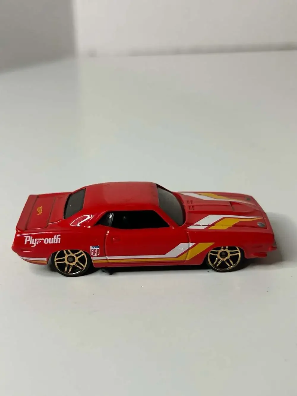 Hot Wheels 2016 Muscle Mania 5/10 '70 Plymouth AAR Cuda Red Diecast